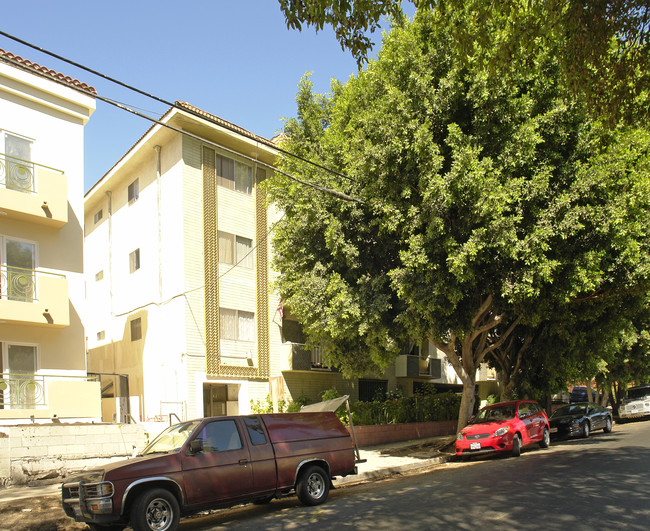 1411 N Fuller Ave in Los Angeles, CA - Building Photo - Building Photo