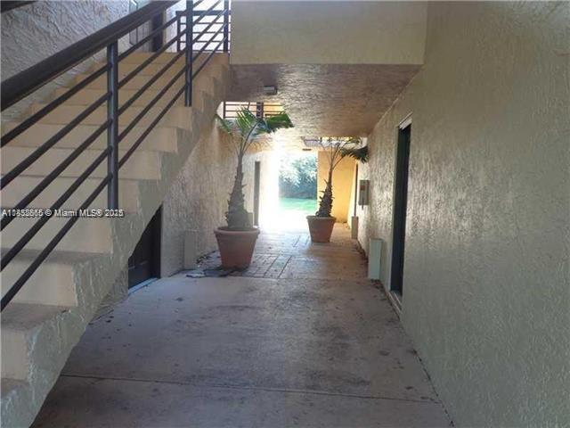 911 Lyons Rd in Coconut Creek, FL - Building Photo - Building Photo