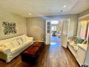 3594 Silverado Trail N in St Helena, CA - Foto de edificio - Building Photo