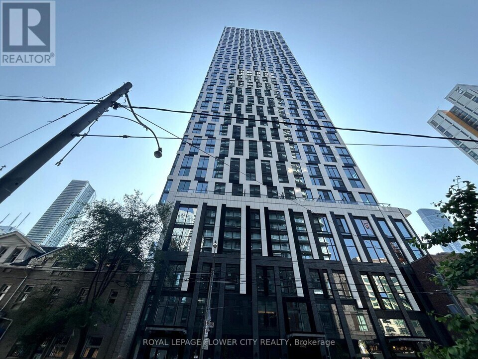 252-4252 Church St in Toronto, ON - Building Photo
