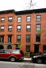 452-454 W 20th St in New York, NY - Building Photo - Building Photo