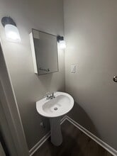 106 W Ray St in Dickson, TN - Building Photo - Building Photo