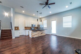 6405 Chesterfield Ave in Austin, TX - Building Photo - Building Photo