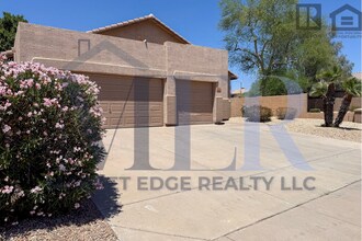 5946 W Sack Dr in Glendale, AZ - Building Photo - Building Photo