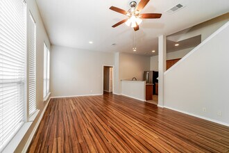 6713 Terra Rye in San Antonio, TX - Building Photo - Building Photo
