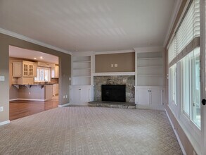 502 W Newport Rd in Lititz, PA - Foto de edificio - Building Photo