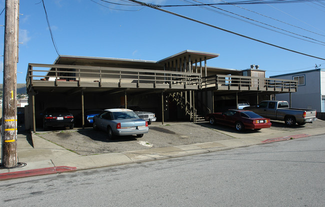 516 Mayfair Ave in South San Francisco, CA - Foto de edificio - Building Photo