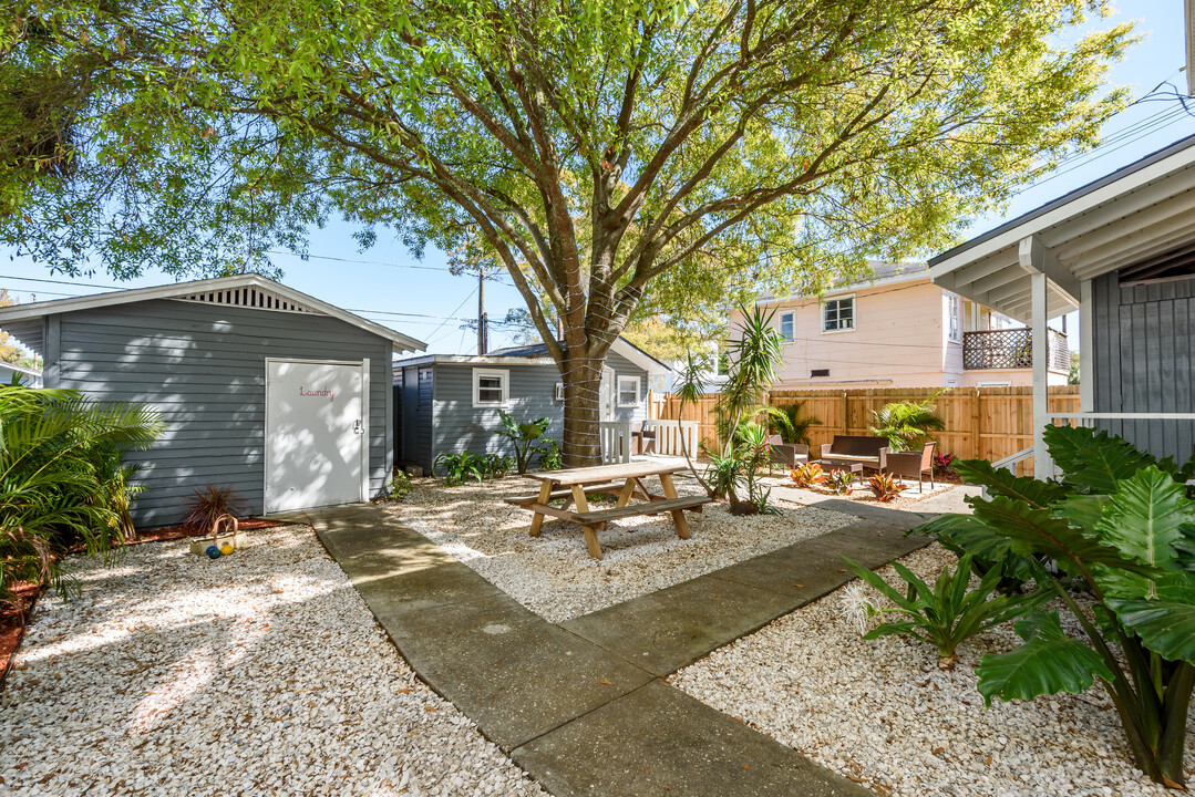 2235 1st Ave N, Unit 4 in St. Petersburg, FL - Building Photo