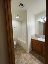 317 W Olive Ave in El Dorado, KS - Foto de edificio - Building Photo