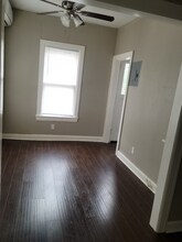 209 E Rosewood Ave-Unit -Unit 6 in San Antonio, TX - Building Photo - Building Photo