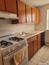 70 Farmington Ave in New London, CT - Foto de edificio - Building Photo