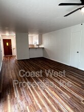 2119 Garnet Ave in San Diego, CA - Building Photo - Building Photo