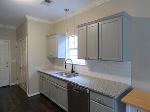 951 Savannah Ln in Calera, AL - Building Photo - Building Photo