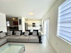 2481 SW 25th Ave in Miami, FL - Building Photo - Building Photo