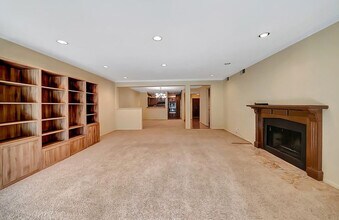 18324 Clark St in Los Angeles, CA - Building Photo - Building Photo