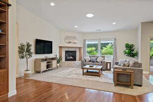 2357 Bittern St in Arroyo Grande, CA - Building Photo