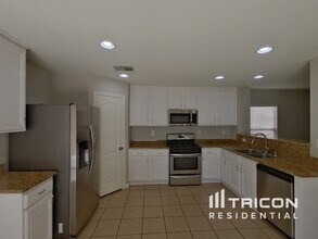 697 Wallington Estate St in Las Vegas, NV - Building Photo - Building Photo