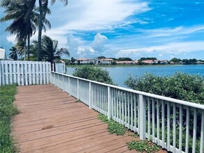 4805 SW 154th Ave in Miami, FL - Building Photo - Building Photo