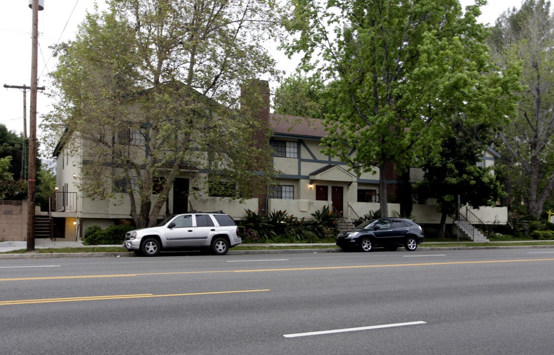 400 S Keystone St in Burbank, CA - Building Photo