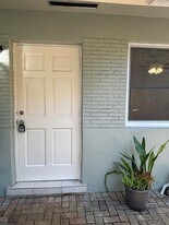 1713 N Dixie Hwy in Fort Lauderdale, FL - Building Photo