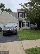 1146 Oxford Cir in Lansdale, PA - Building Photo