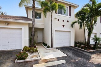 744 NW 42nd Pl in Pompano Beach, FL - Building Photo - Building Photo