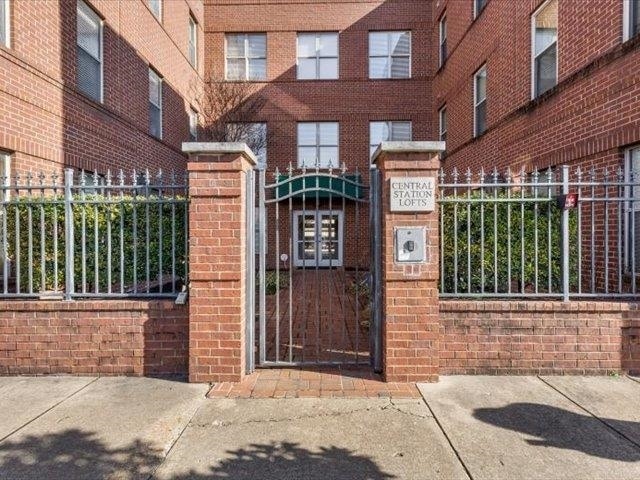 property at 580 S Main St