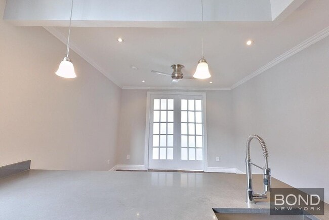 60 Avenue B in New York, NY - Building Photo - Building Photo