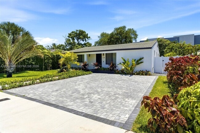 property at 1248 SW 32nd St