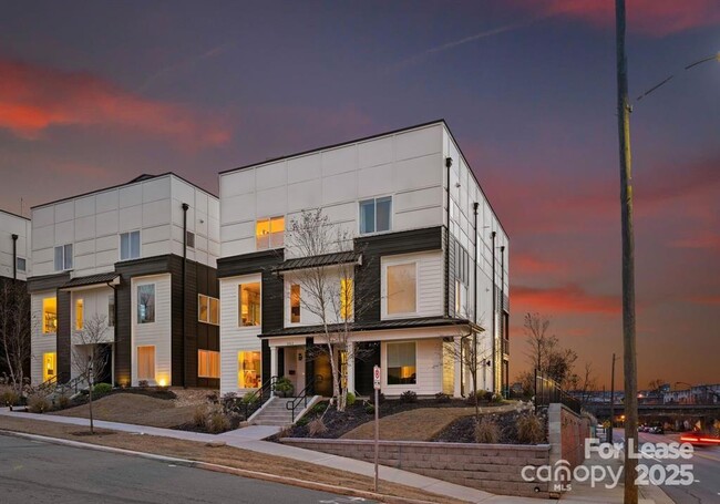 902 Van Every St in Charlotte, NC - Building Photo - Building Photo