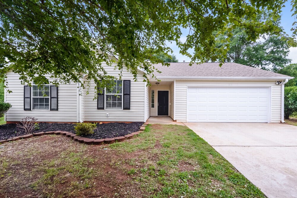 317 Brookside Dr in Mcdonough, GA - Building Photo