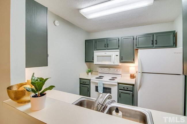 property at 600 Audubon Lake Dr