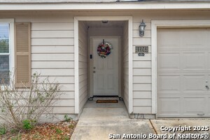 11243 Country Canyon in San Antonio, TX - Building Photo - Building Photo