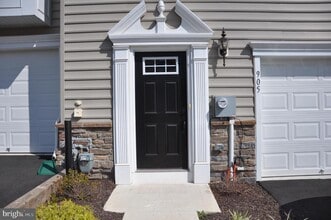 905 Susan Cir in North Wales, PA - Building Photo - Building Photo