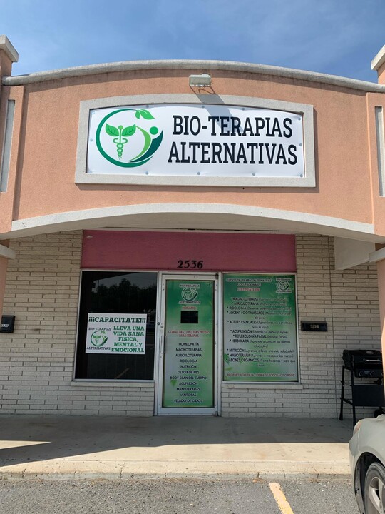 2536 Pecan Blvd in McAllen, TX - Building Photo