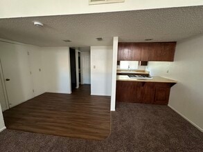 7813 S Laurelglen Blvd in Bakersfield, CA - Building Photo - Building Photo