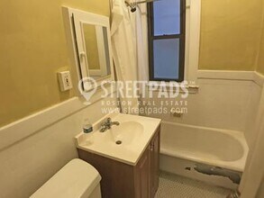 17-19-19 Washington St in Malden, MA - Building Photo - Building Photo