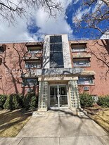2295 E Asbury Ave, Unit 101 in Denver, CO - Building Photo