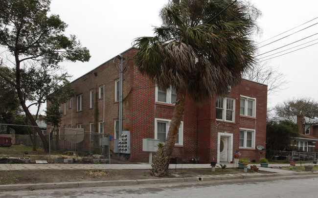 Cottage Apartments