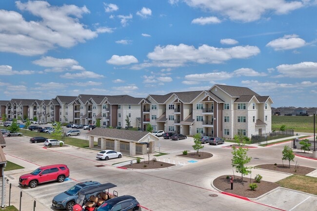 The Narrows in Hutto, TX - Building Photo - Building Photo