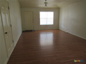 3807 Hitchrock Dr in Killeen, TX - Building Photo - Building Photo