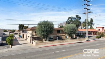 Ken Lor Apartments in Santa Clarita, CA - Building Photo