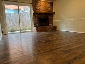 101 South Ave in Edmond, OK - Building Photo - Building Photo