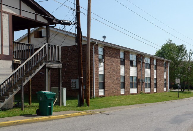 Happy Times Apartments in Hurricane, WV - Building Photo - Building Photo