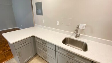 1711 Massachusetts Ave NW, Unit 231 in Washington, DC - Building Photo - Building Photo