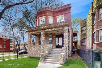 7758 S Saginaw Ave in Chicago, IL - Building Photo - Building Photo