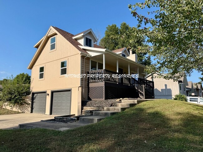 2000 NE Dill Dr in Lee's Summit, MO - Building Photo - Building Photo