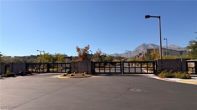 600 N Carriage Hill Dr in Las Vegas, NV - Building Photo - Building Photo