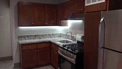 516 Rimmer Ave in Sacramento, CA - Building Photo - Building Photo