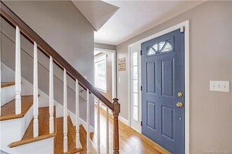34 Gordon Ave in Enfield, CT - Building Photo - Building Photo